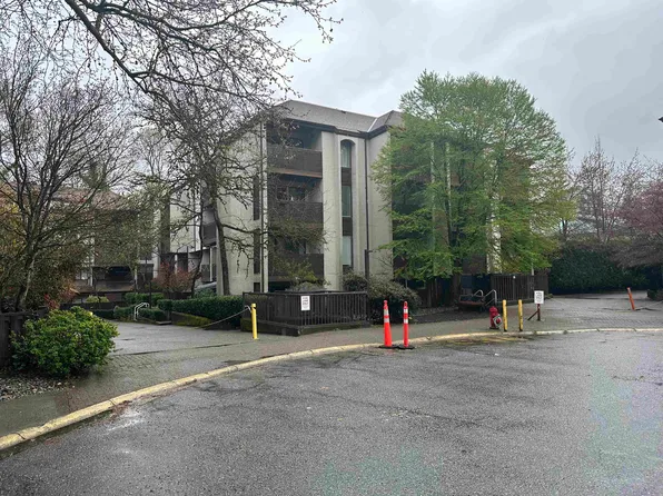 365 Ginger Dr #304, New Westminster, BC V3L 5L5