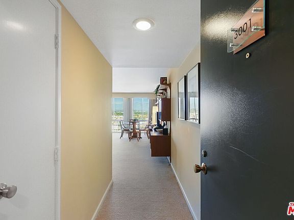 3rd image of 800 W 1st St APT 3001