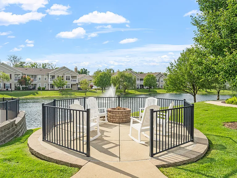 Parkway Lakeside — Photo 40