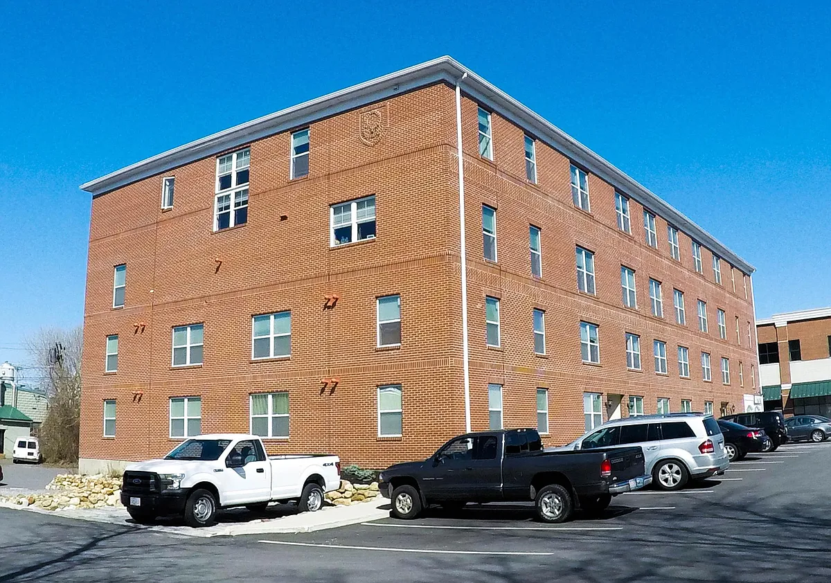 Building Photo - 12 Main St #3
