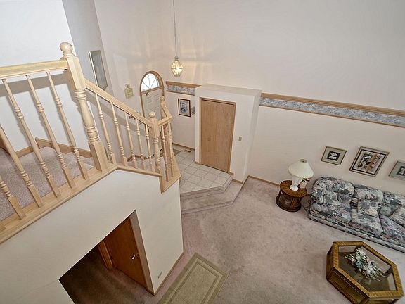 3rd image of 9741 W 154th St