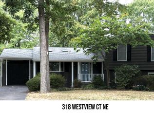 318 Westview Ct NE, Vienna, VA 22180