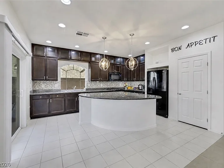 10185 Bishops Peak Ct — Photo 2