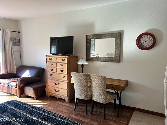 4th image of 2305 Sidewinder Dr #910