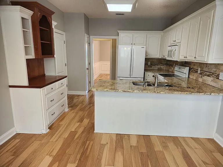 205 N Hamptons Pl — Photo 7