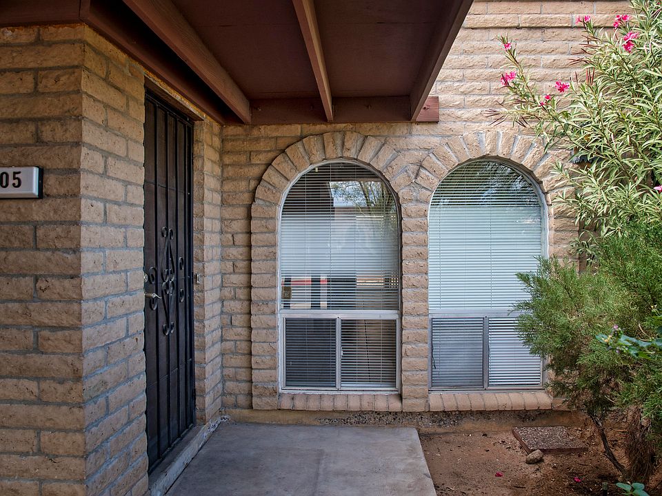 1st image of 505 W Calle Lindero
