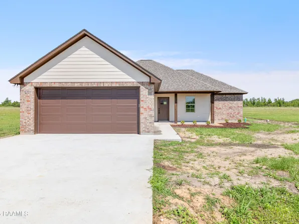 1127 Jordan Dr, Saint Martinville, LA 70582