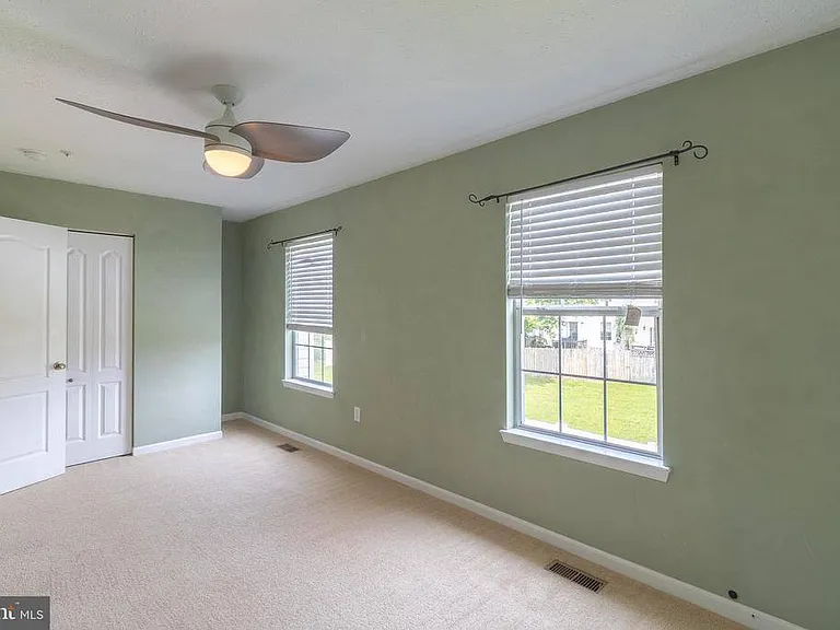 45292 Rumsford Ln — Photo 14