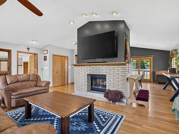 5th image of 1722 Sharon Rd