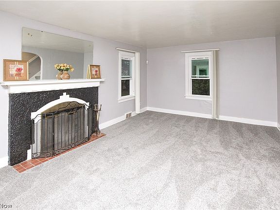 5th image of 574 Moreley Ave