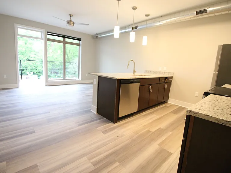 Main2525 — Photo 13