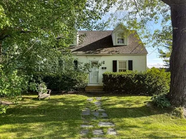 24 Pleasantdale Avenue, Waterville, ME 04901