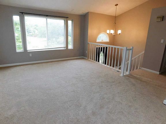 4th image of 6812 Pin Oak Ct