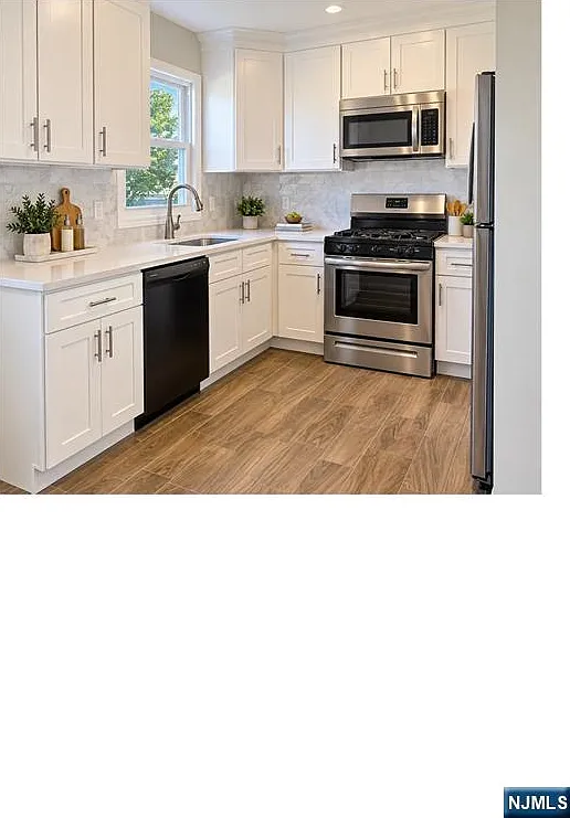 3 bed, 1.0 bath, $2,495 — Photo 4