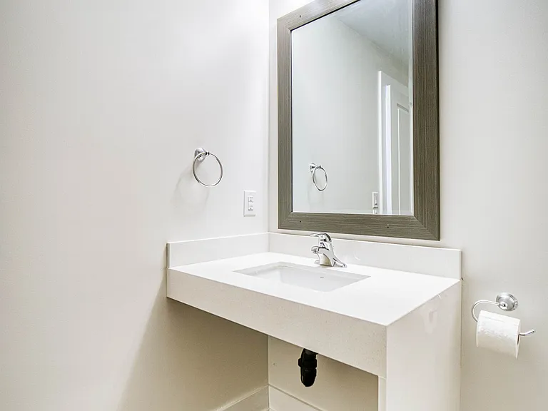 1614 Ridge Rd E #102 — Photo 5