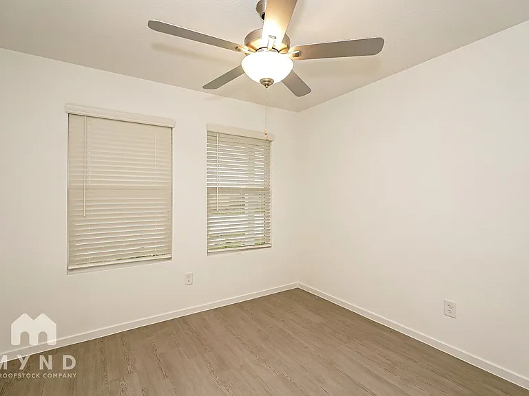 2656 Mistwood Dr — Photo 19