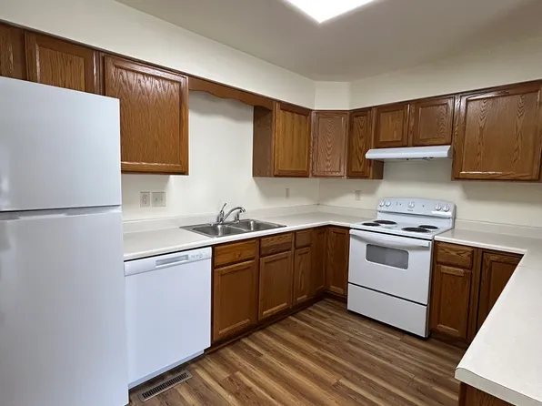 108 S John St #6, Dwight, IL 60420