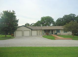 16515 Baxter Rd, Excelsior Springs, MO 64024