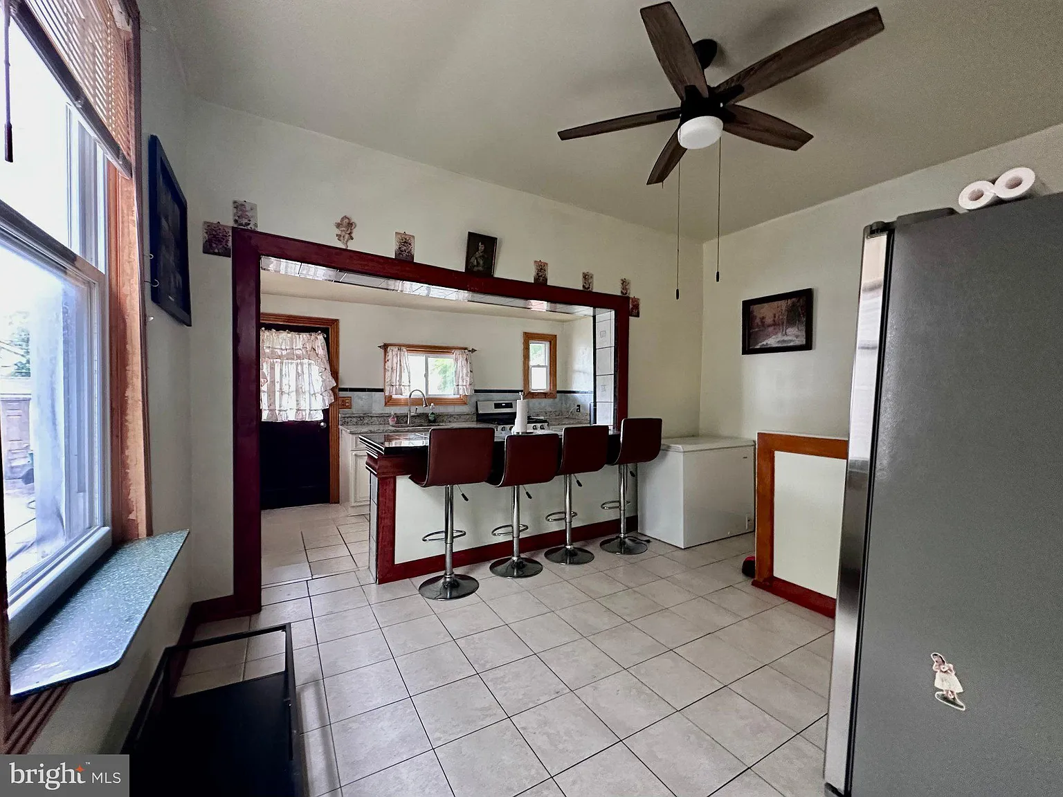 3 bed, 2.0 bath, 1350 sqft, $1,500 — Photo 4