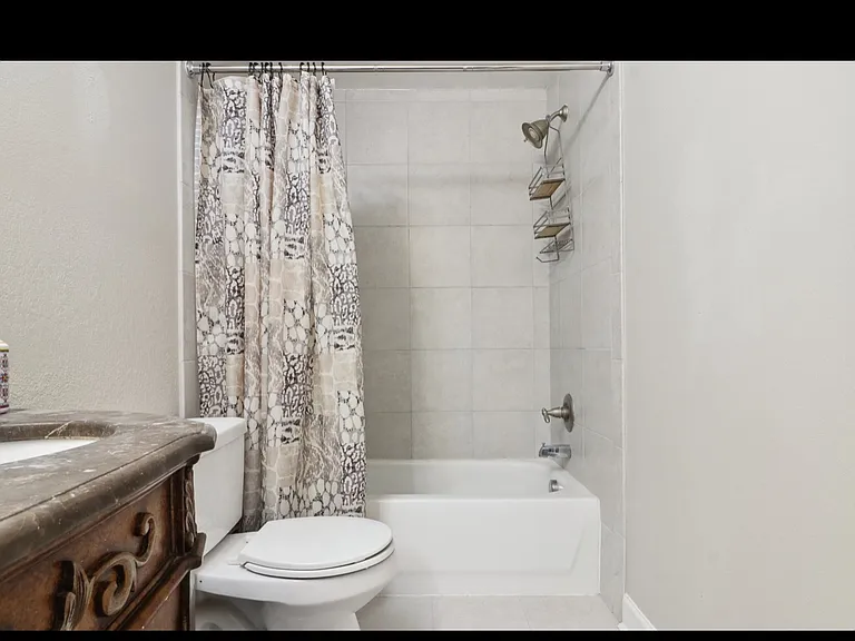 2889 E 110th Dr — Photo 2