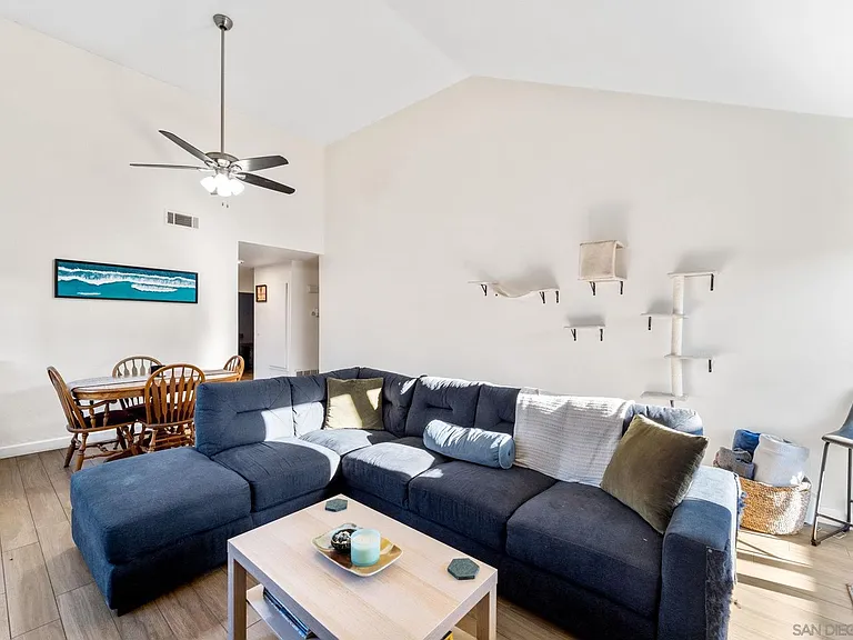 417 Nantucket Gln — Photo 7