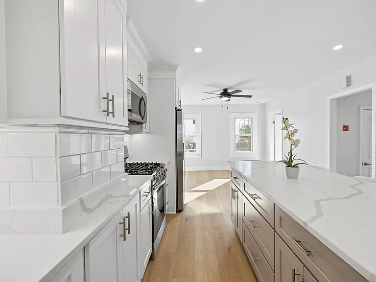 14 Plymouth Ave #A — Photo 12