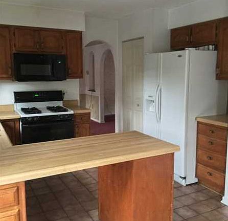 2nd image of 296 Whitney Chase Ln