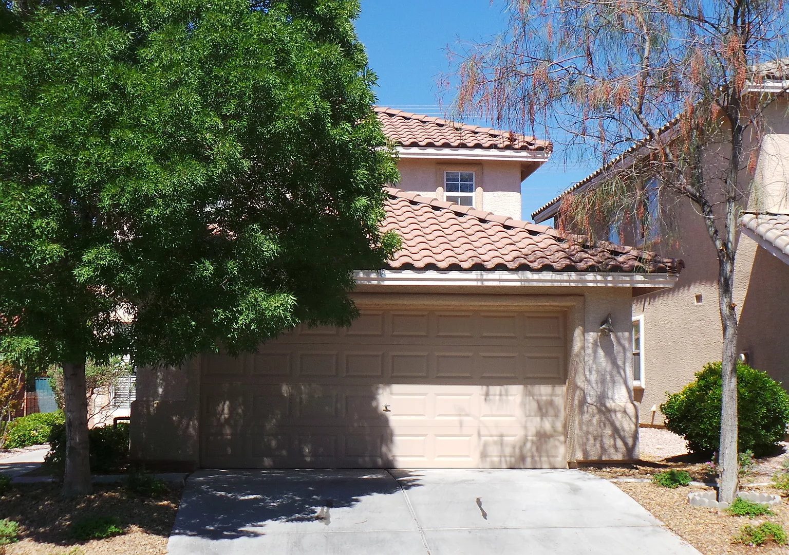 Skip The Apartment Step Into Summerlin Living! Beautifully Updated Home — Photo 1
