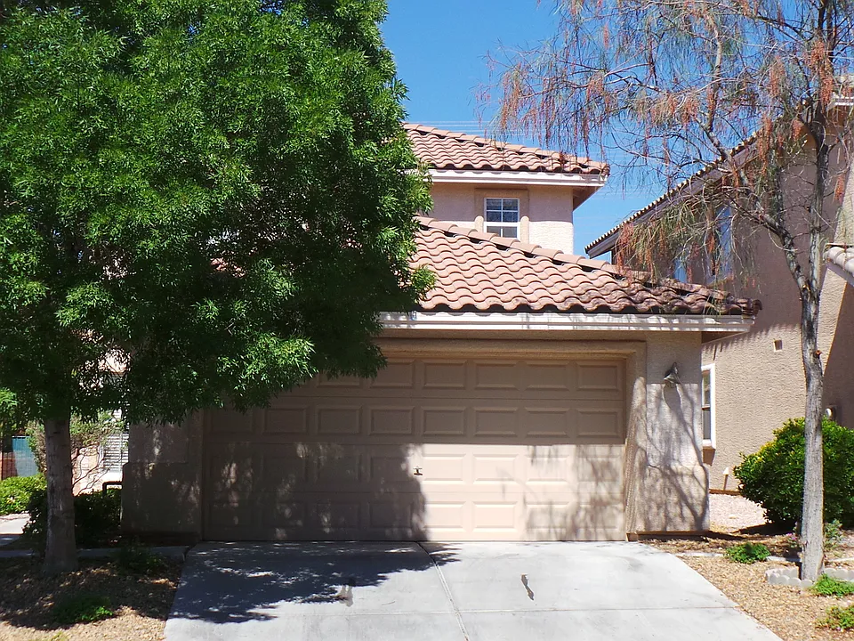 553 Aspen Leaf St