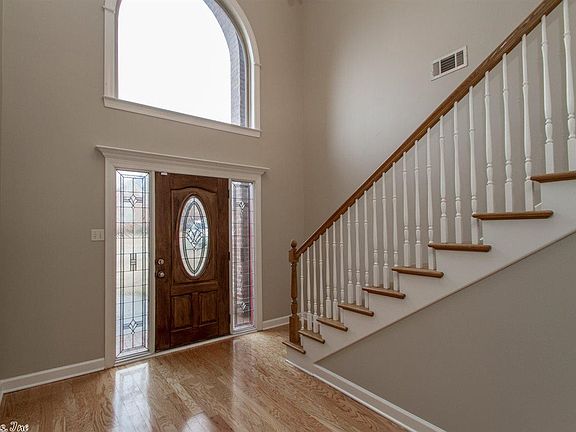 4th image of 3015 Castle Valley Dr