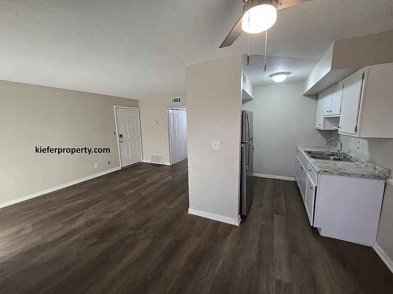 4303 Norbrook Dr #6 — Photo 4