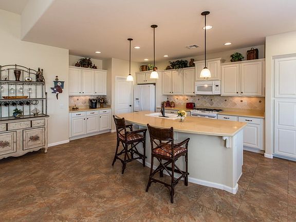 5th image of 60060 E Arroyo Vista Dr