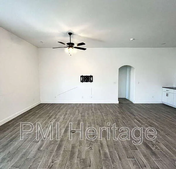 2060 Periwinkle Pl — Photo 6