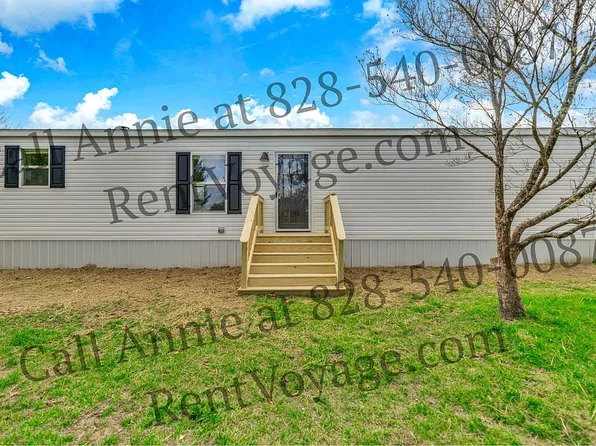 97 Joines Park Rd, Glade Valley, NC 28627