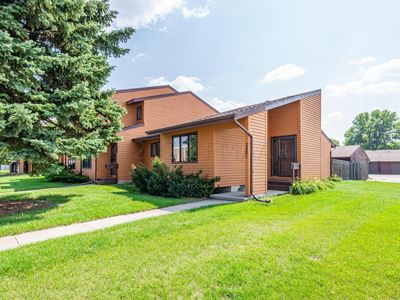 2201 4th Ave S, Moorhead, MN, 56560