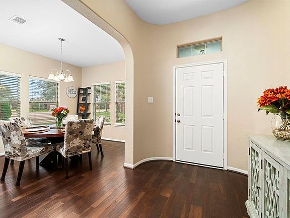 5th image of 815 E Tide Bay Circle