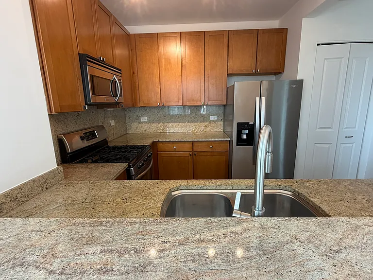 200 N Jefferson St #1101 — Photo 13