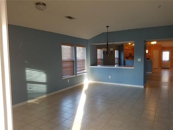 5th image of 5424 Kleberg Dr
