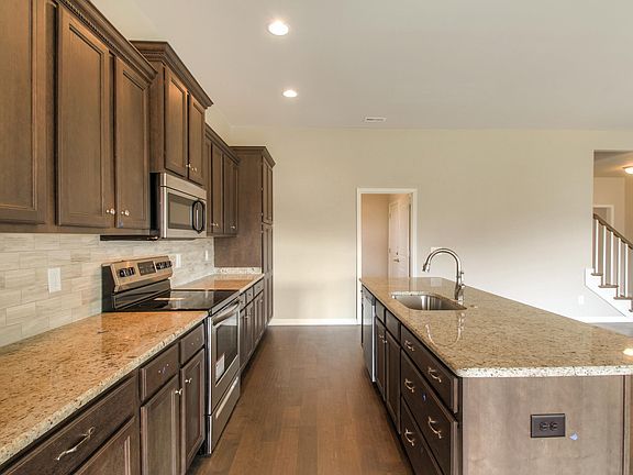 5th image of 2440 Sewanee Pl Lot 64