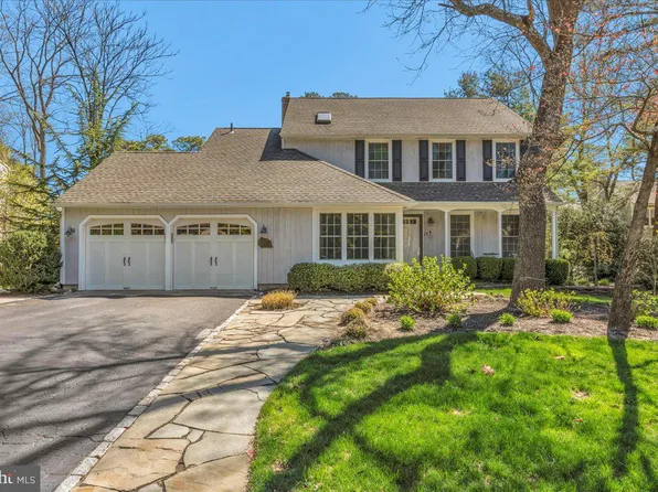 21 Signal Hill Dr, Voorhees, NJ 08043