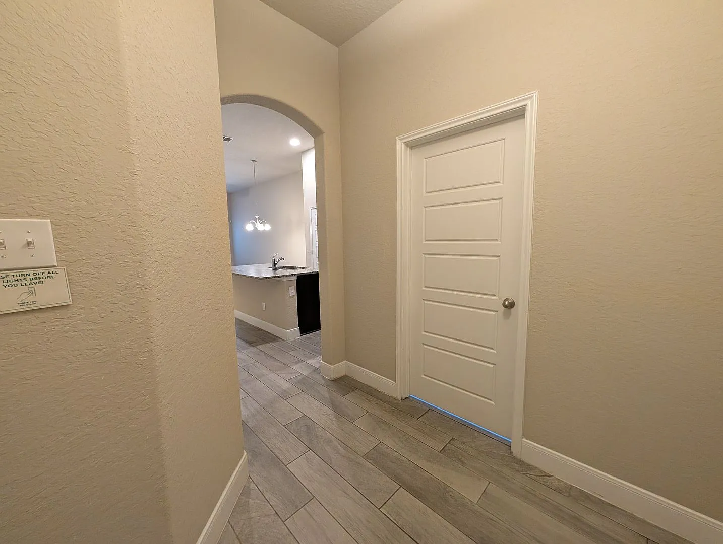 Walk to Historic Gruene / Fridge /No Carpet / Gas Cooking / Fenced in yard / CISD *2 weeks free r... — Photo 3