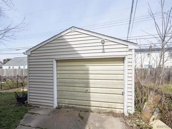 4th image of 55 Hoover Ave #55