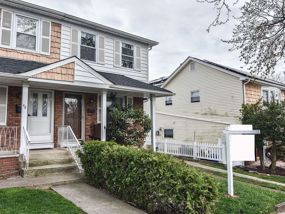 1st image of 44 Fenway Cir
