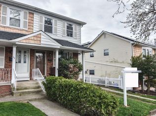44 Fenway Cir, Staten Island, NY 10308