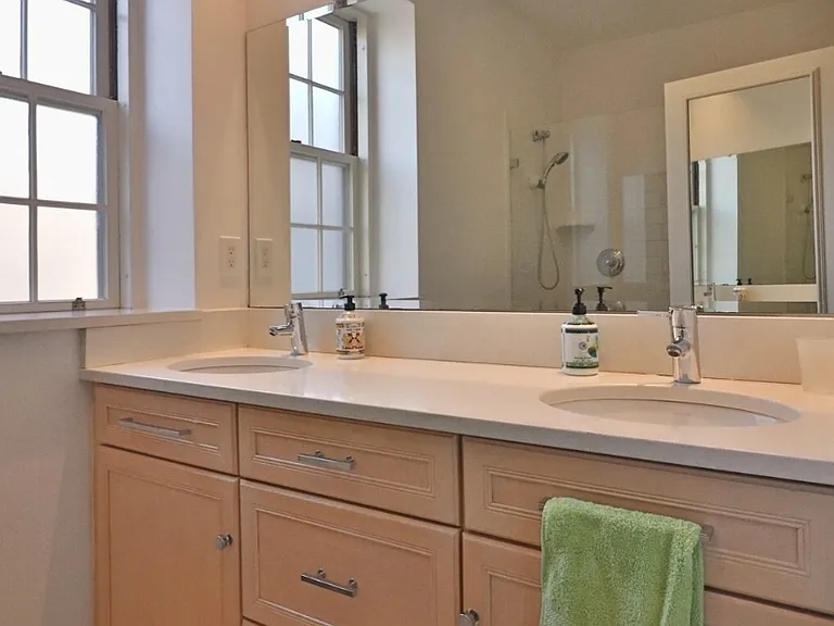 141-143 Beaconsfield Rd #3 — Photo 11