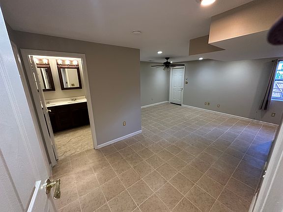 4th image of 108 Diamond Ct