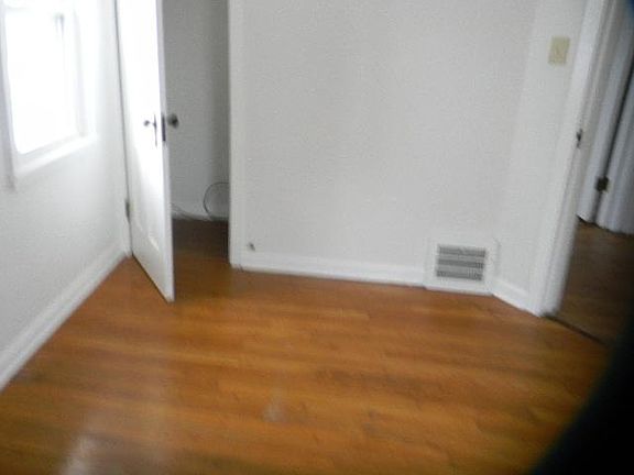 2nd image of 14516 Broxton Ave