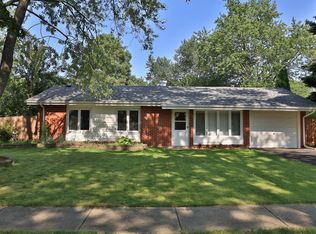 565 Olive St, Hoffman Estates, IL