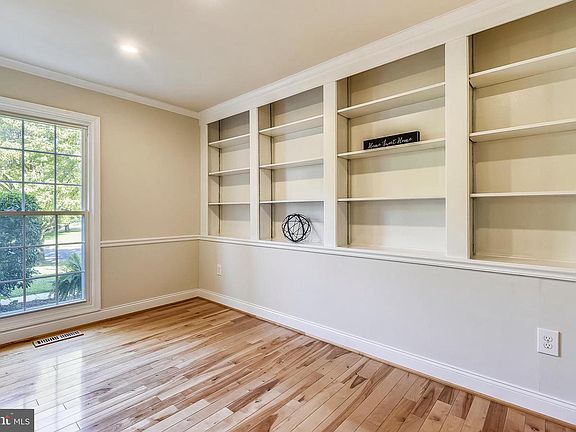 4th image of 3178 Catrina Ln