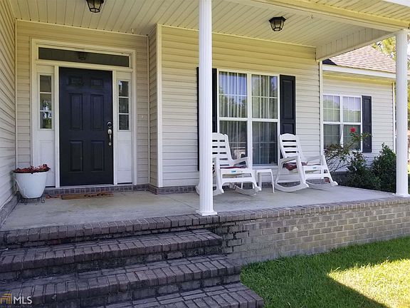2nd image of 2029 Pinemount Blvd